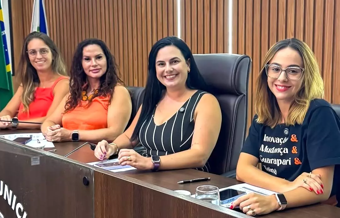 Sabrina Astori presidente da Câmara Municipal de Guarapari e demais vereadoras faz homenagem para servidoras em celebração ao Dia Internacional da Mulher, veja o vídeo!